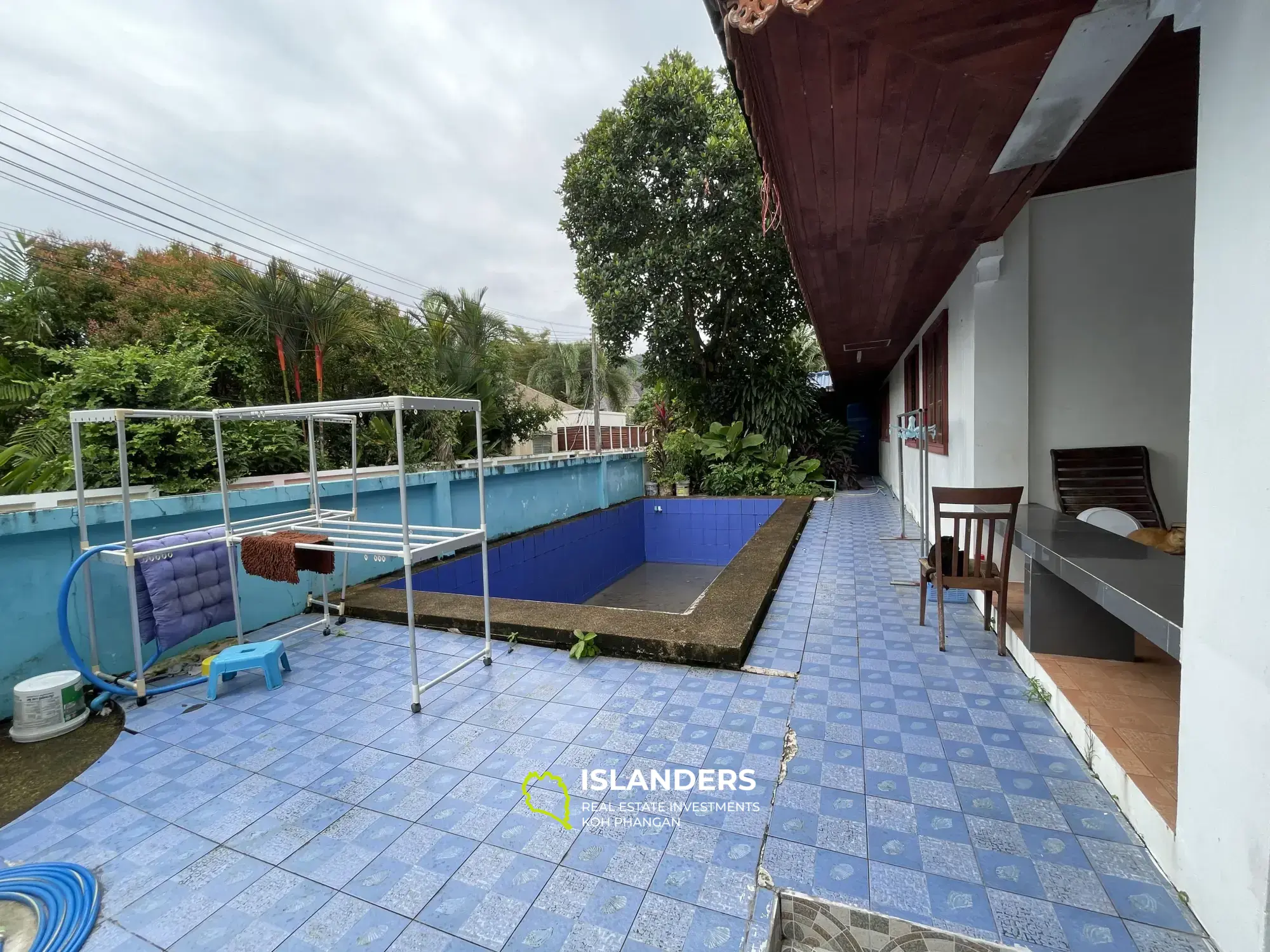 Atika House – Thailändische Villa zum Renovieren mit Swimmingpool – gutes Potenzial