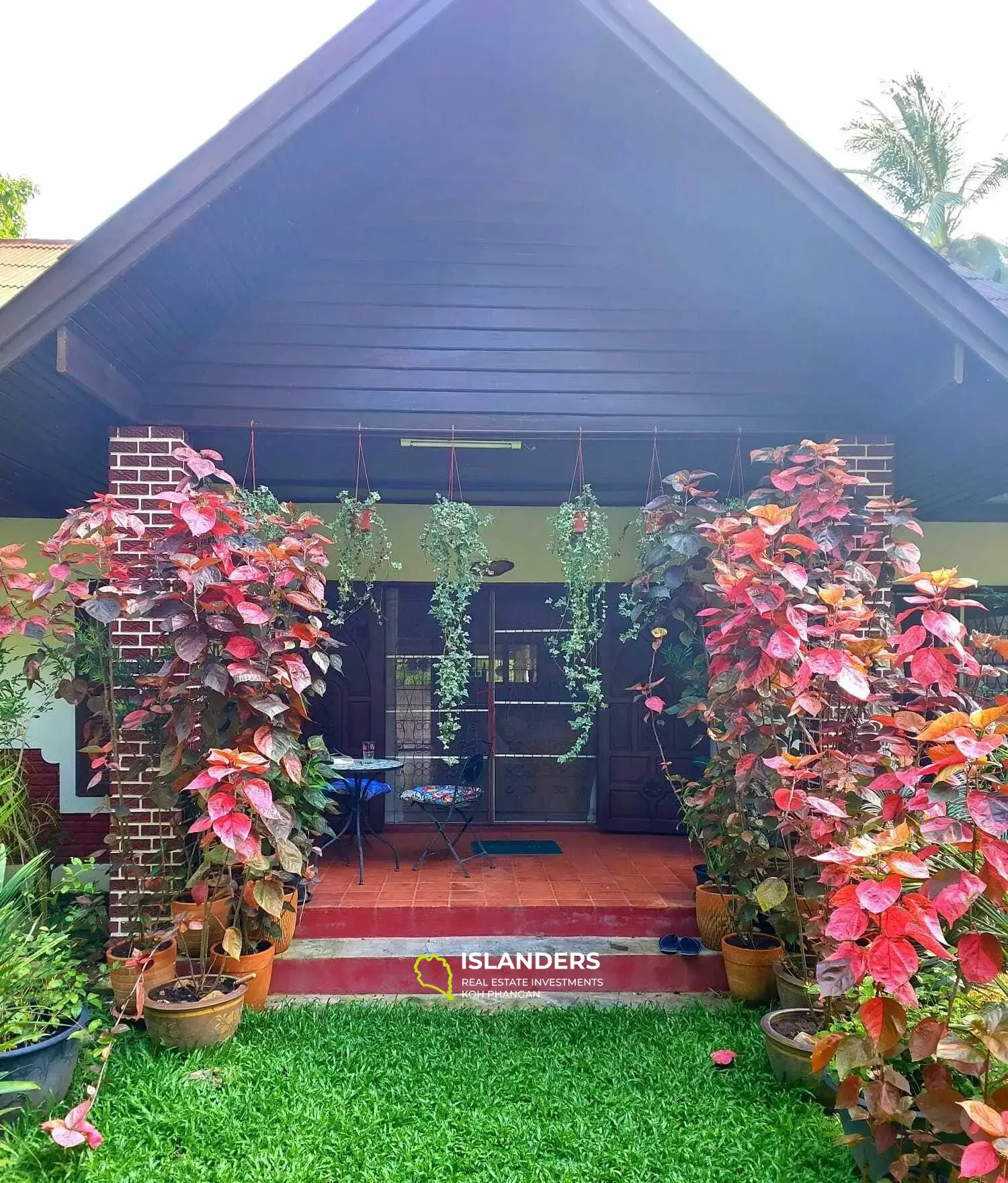 Tranquil House with Garden Area in Bantai for Sale 