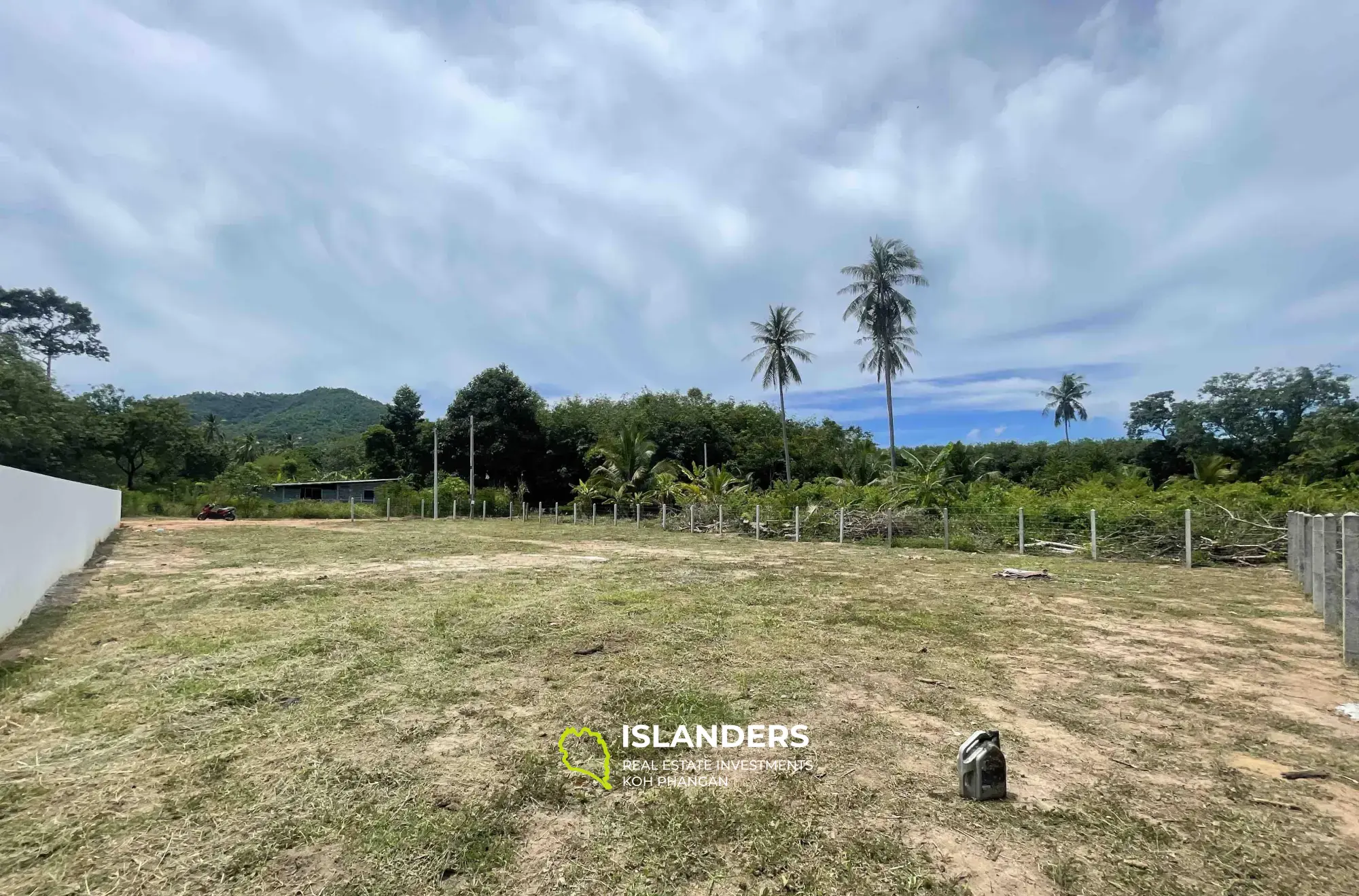 Terrain avec vue sur la montagne à Bang Kao à vendre