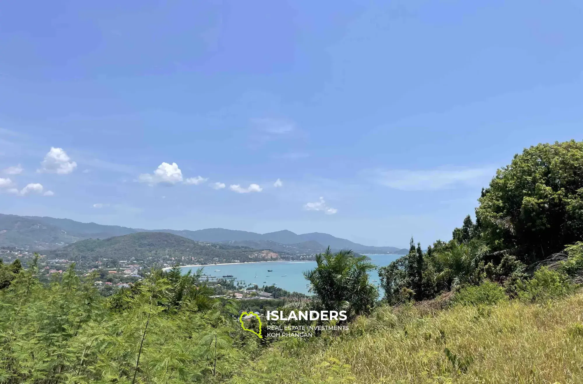 Terrain avec vue sur la mer et surplombant la baie de Bangrak à vendre