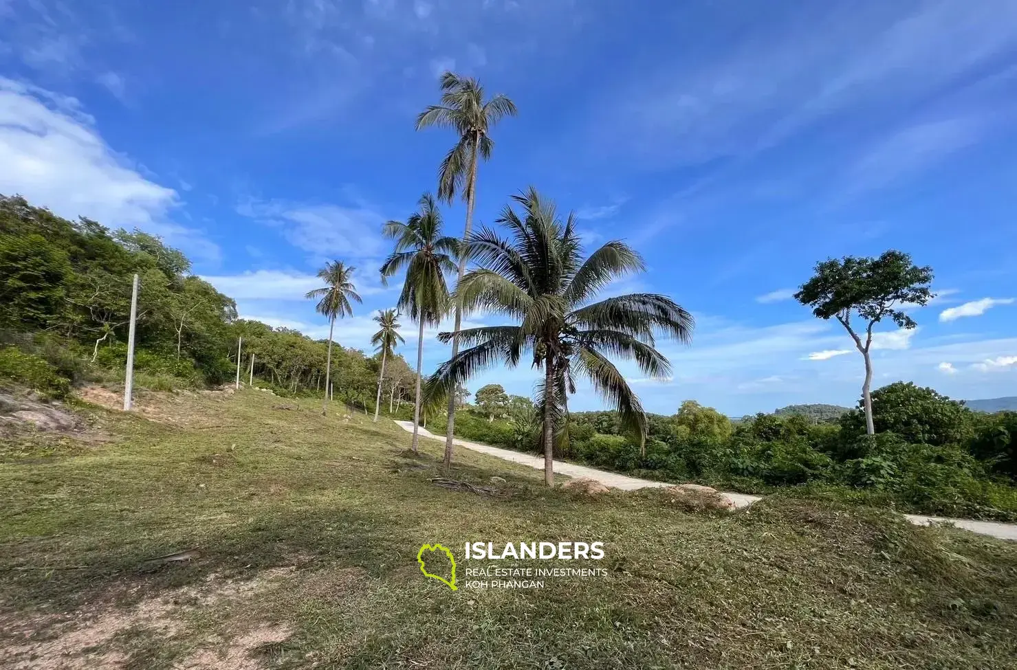 Magnifique terrain avec vue sur la mer à vendre à Taling Ngam