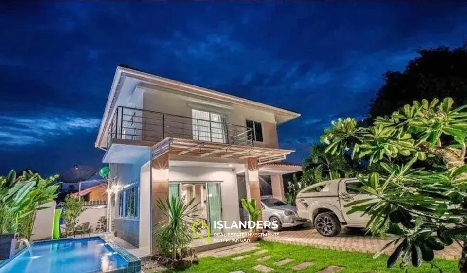 Дом с 3 спальнями и бассейном в Банграке на продажу