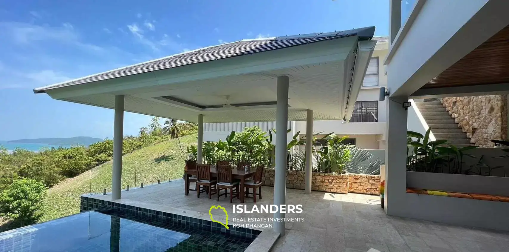 Villa moderne de 3 chambres avec piscine et vue sur la mer à Taling Ngam