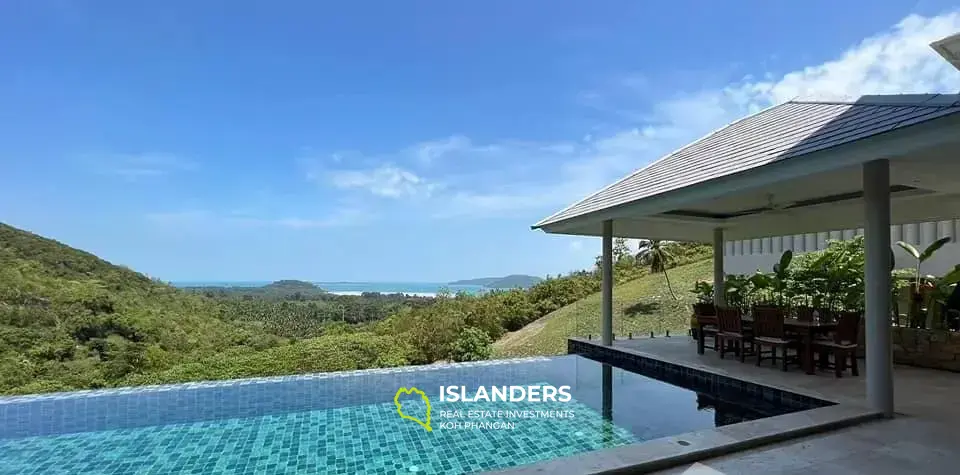 Villa moderne de 3 chambres avec piscine et vue sur la mer à Taling Ngam