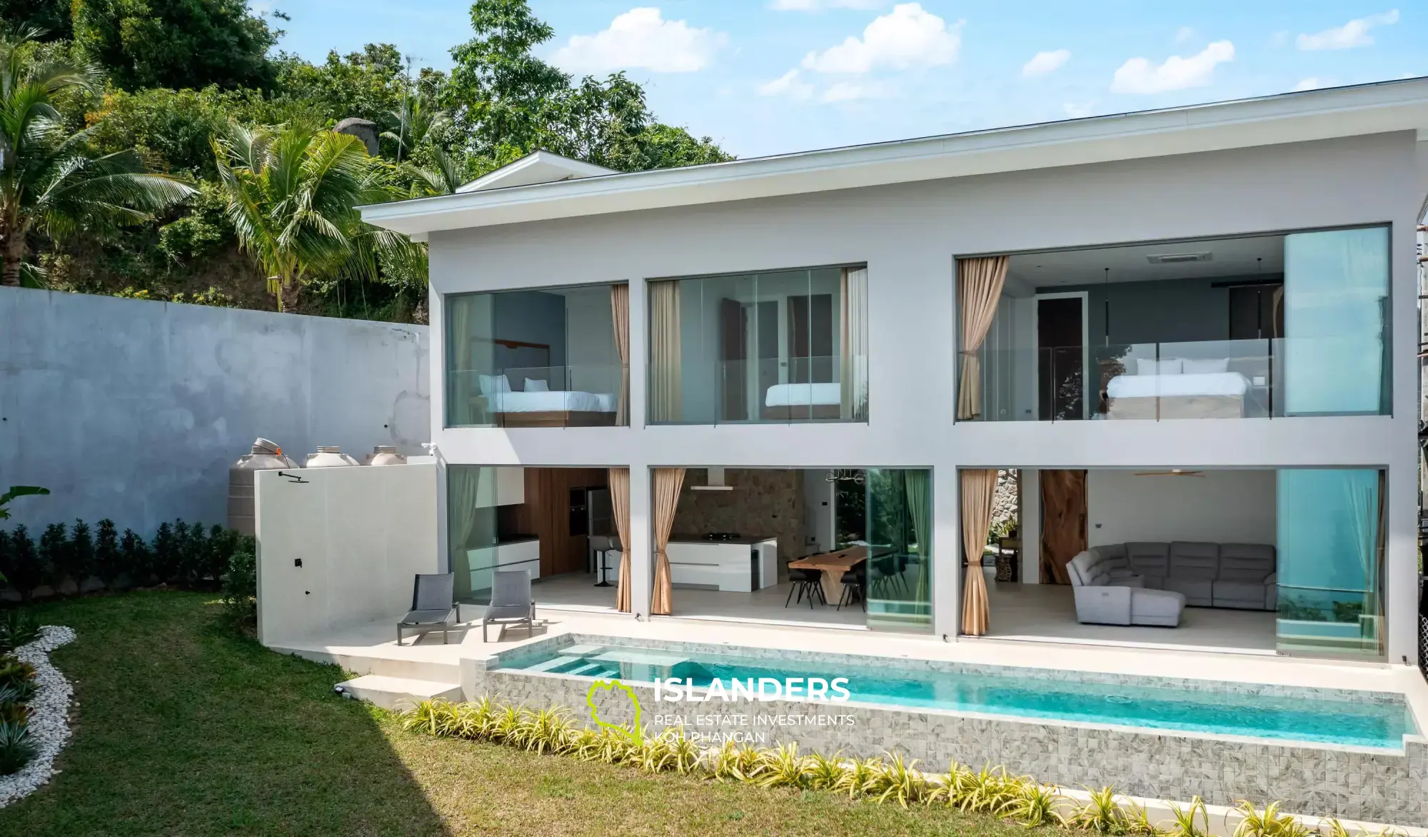 Incroyable villa de 3 chambres avec piscine et vue sur la mer à Chaweng Noi à vendre