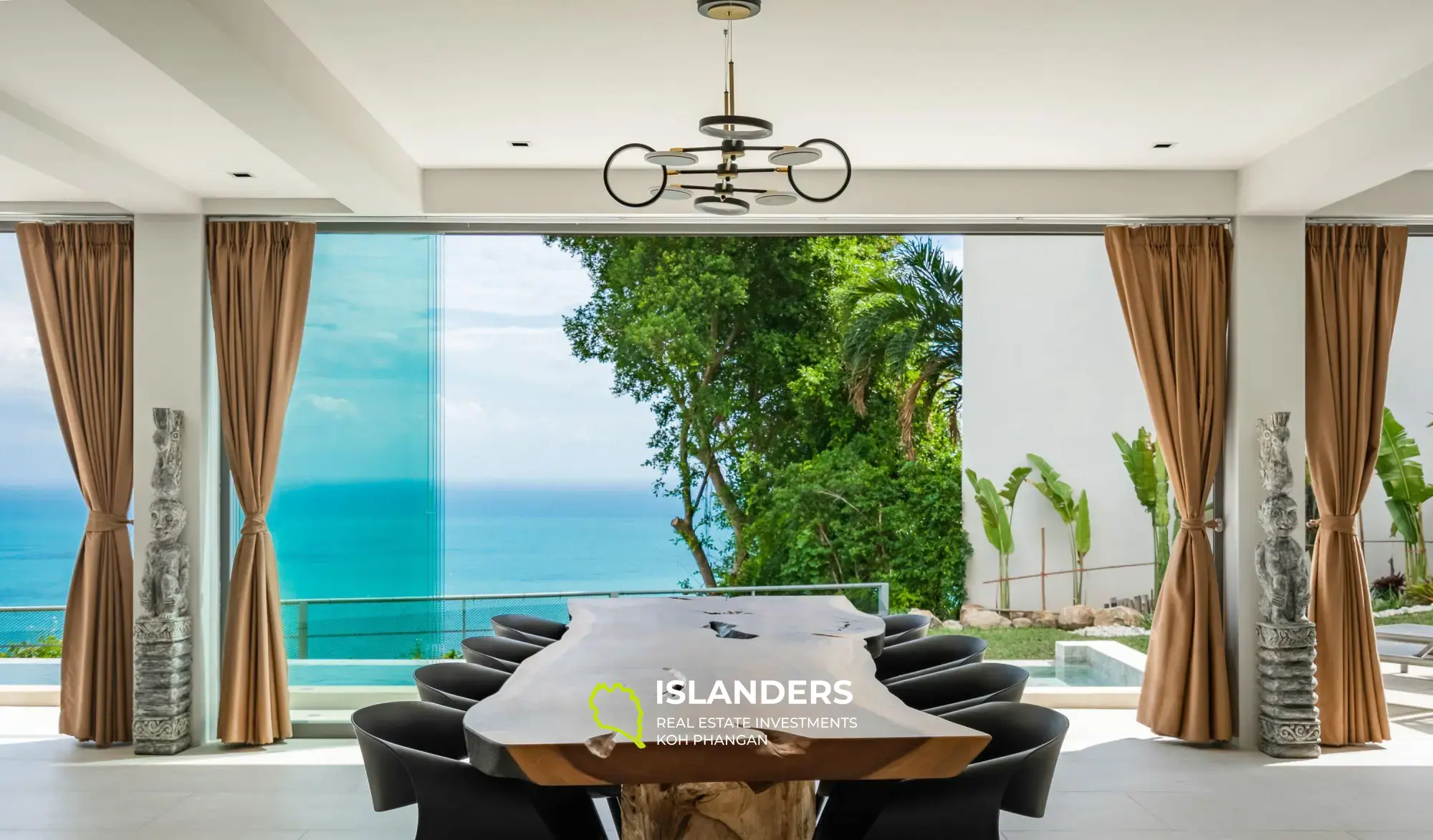 Incroyable villa de 3 chambres avec piscine et vue sur la mer à Chaweng Noi à vendre