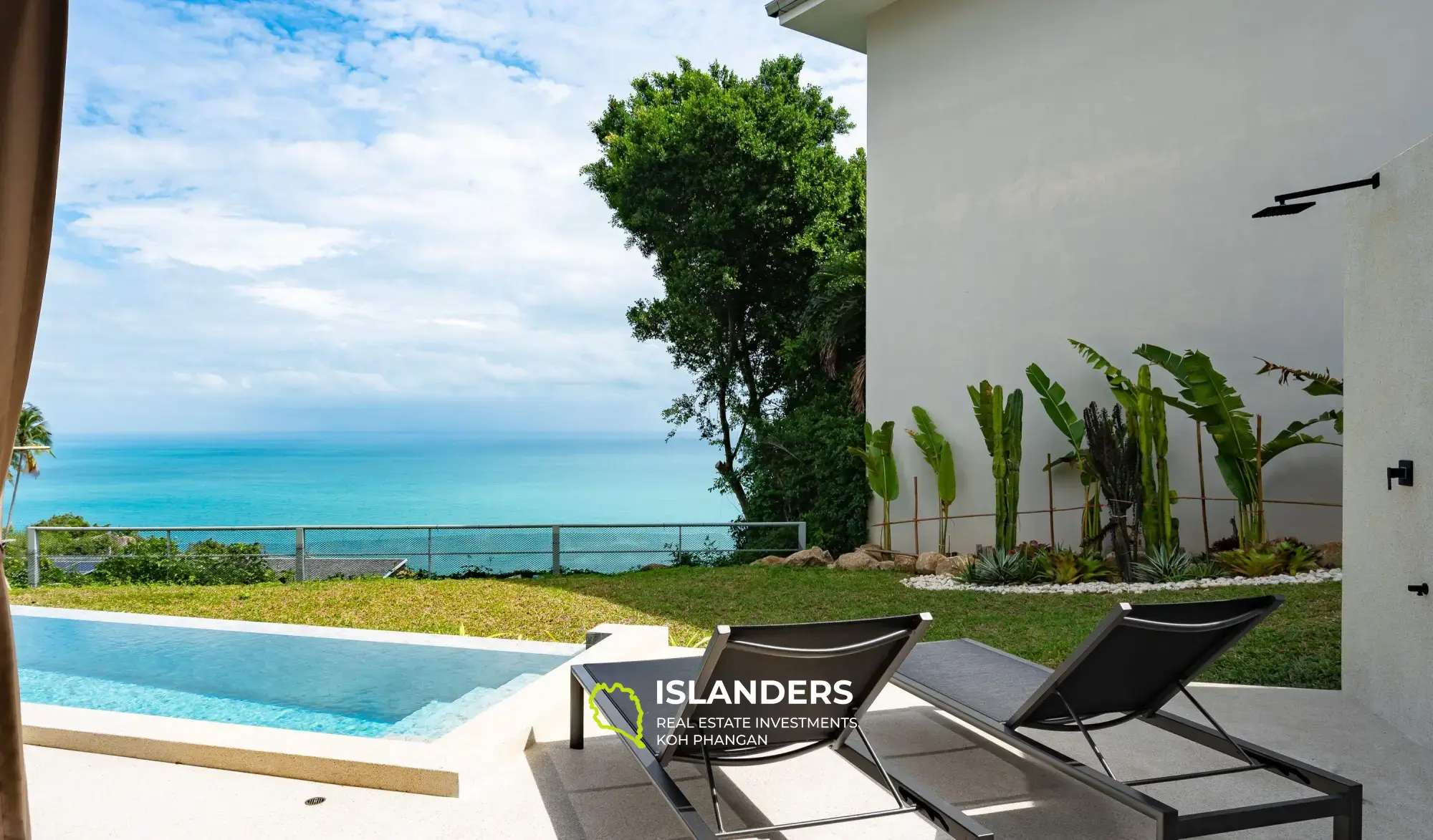 Incroyable villa de 3 chambres avec piscine et vue sur la mer à Chaweng Noi à vendre