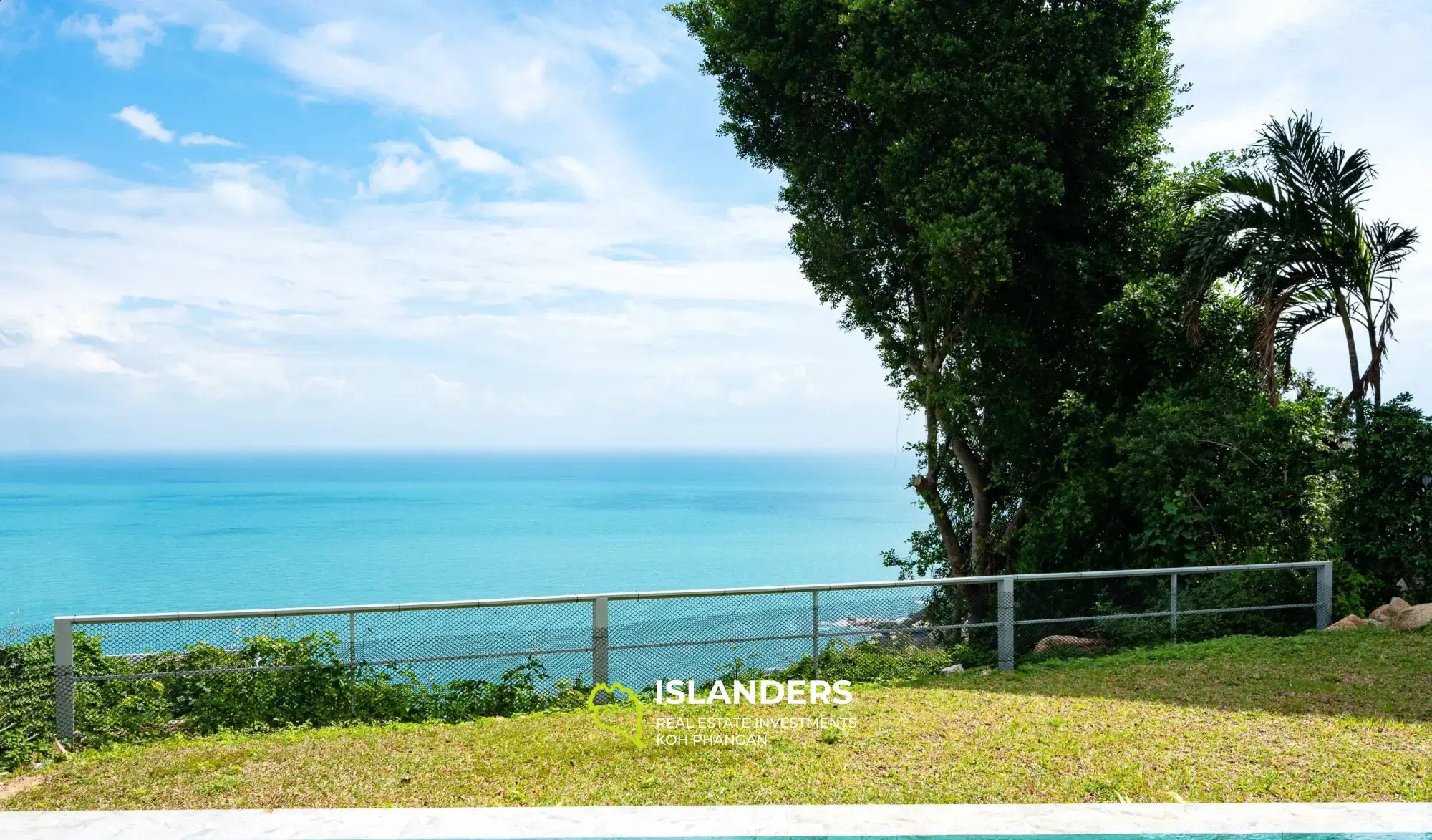 Incroyable villa de 3 chambres avec piscine et vue sur la mer à Chaweng Noi à vendre