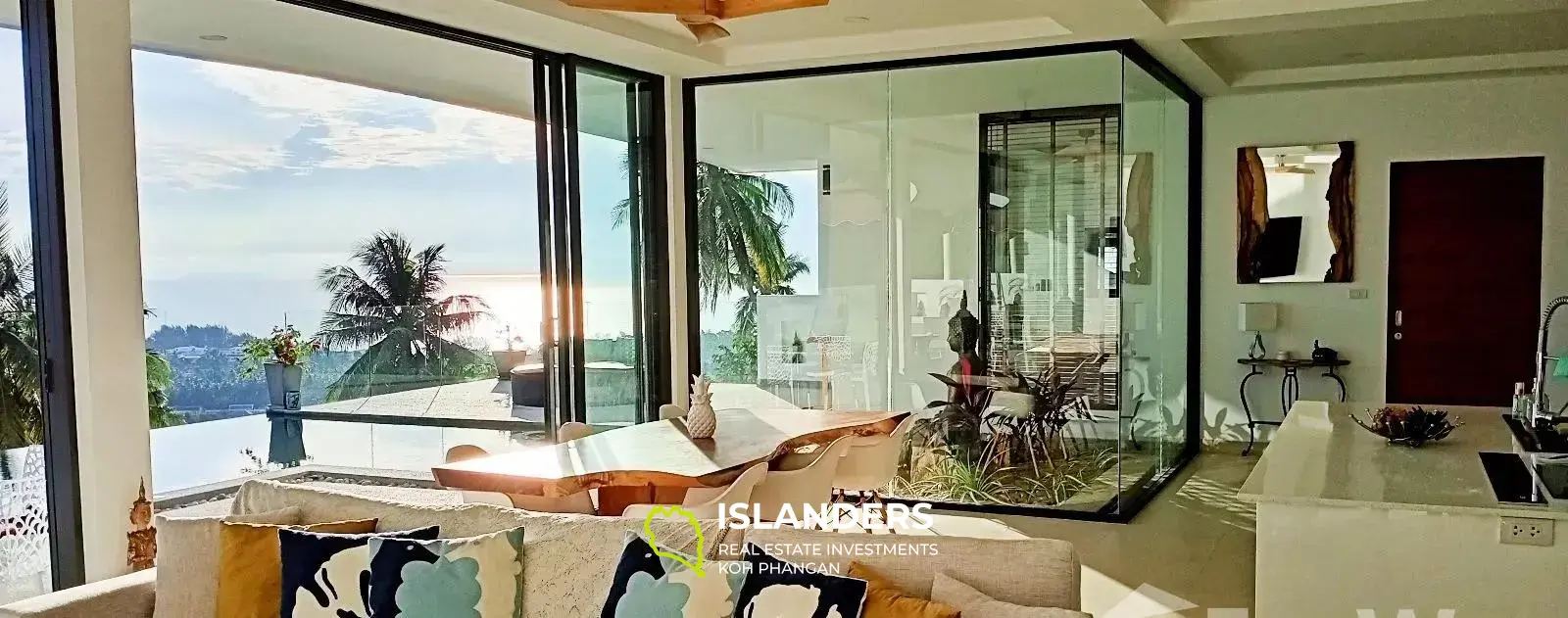 Villa avec vue imprenable sur la mer à vendre