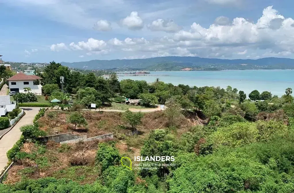 Terrain de 1 265 m² avec vue sur la mer à Plai Laem à vendre