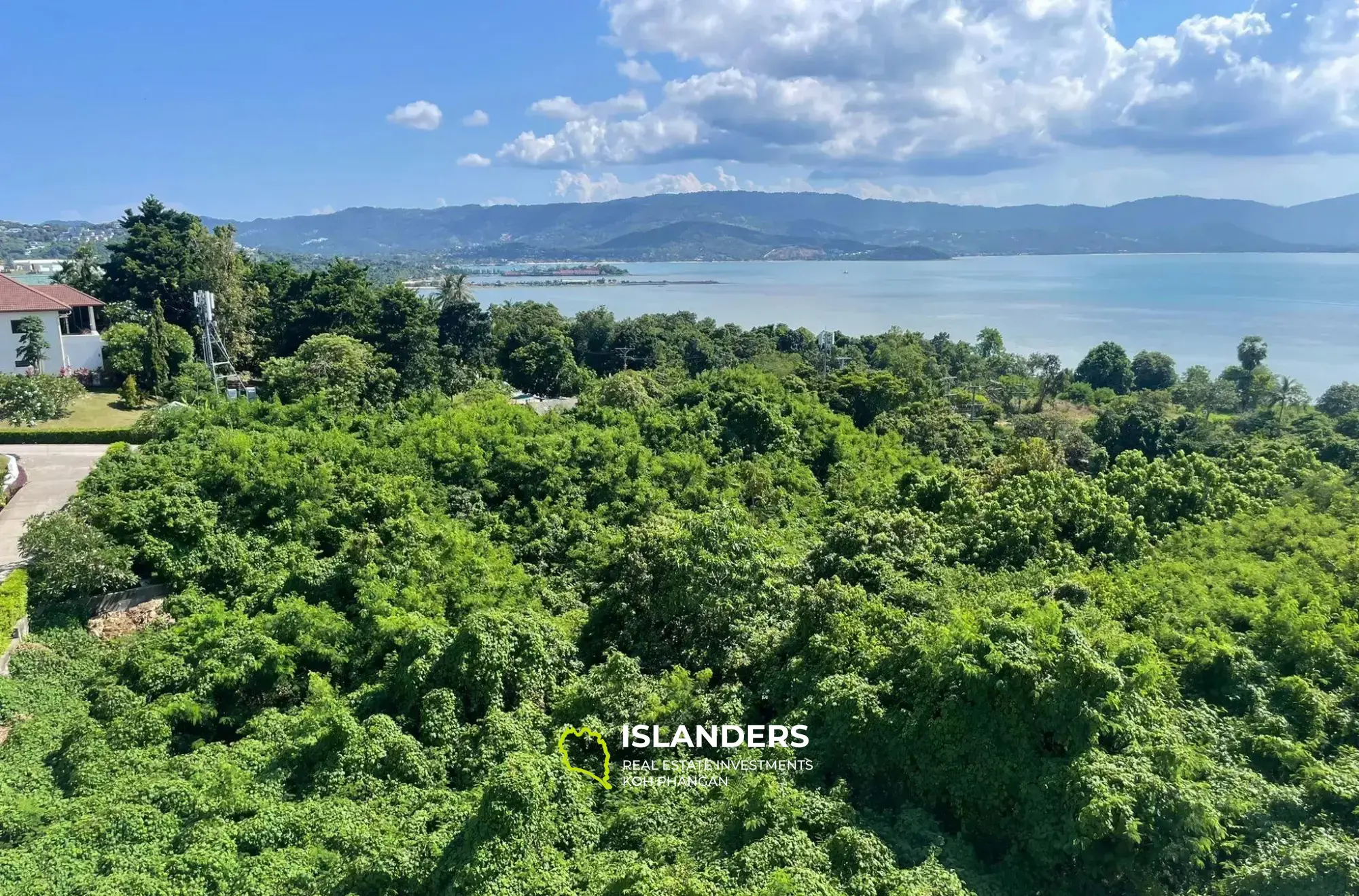 Terrain de 1 265 m² avec vue sur la mer à Plai Laem à vendre