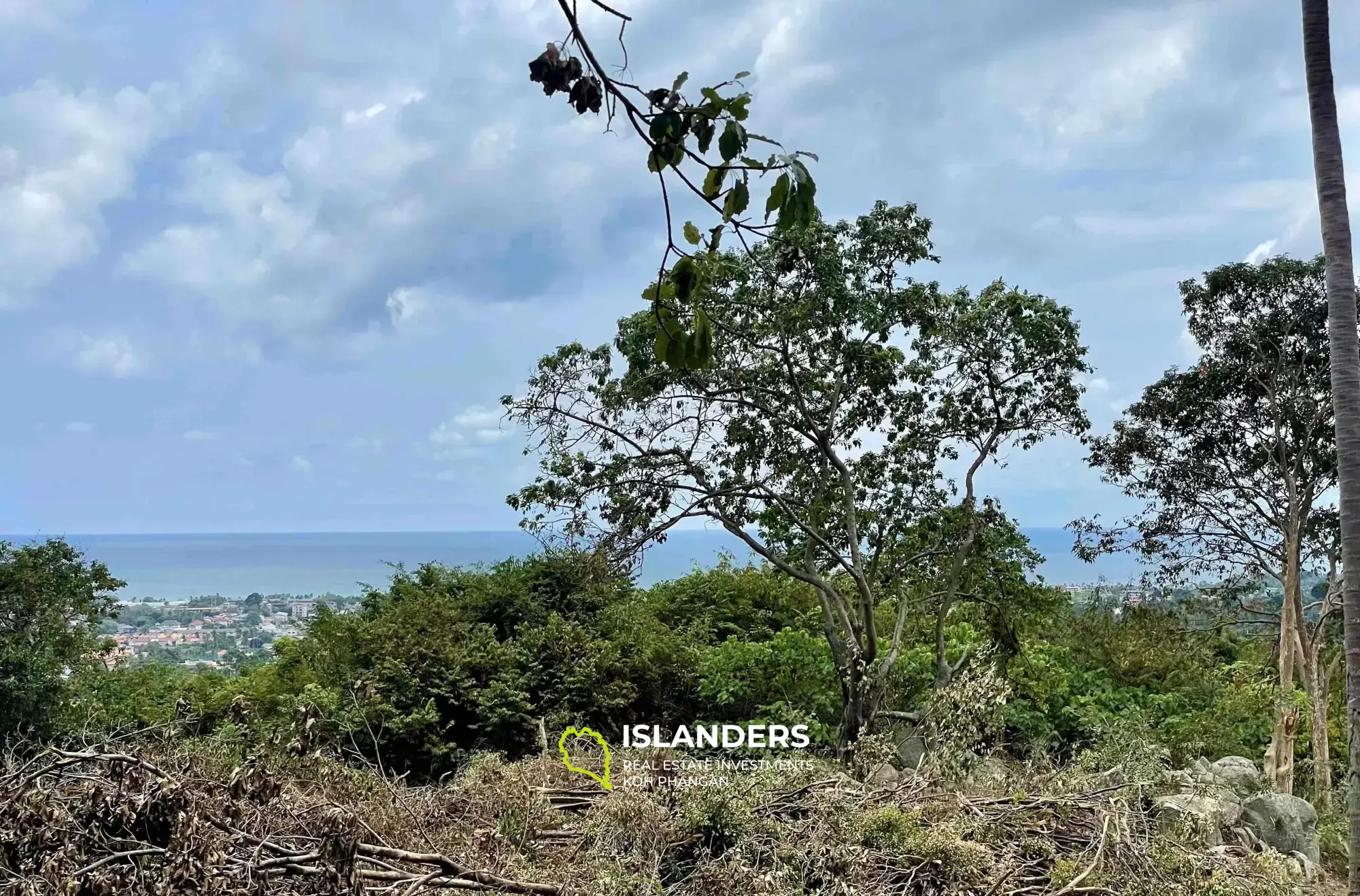 1 232 m². Terrain avec vue sur la mer à Chaweng à vendre