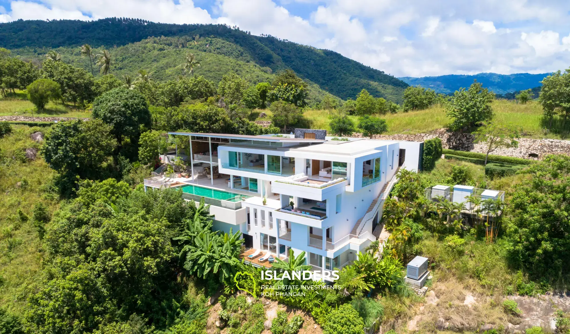 Villa mit 4 Schlafzimmern zum Verkauf in Sanh Kiri Kham