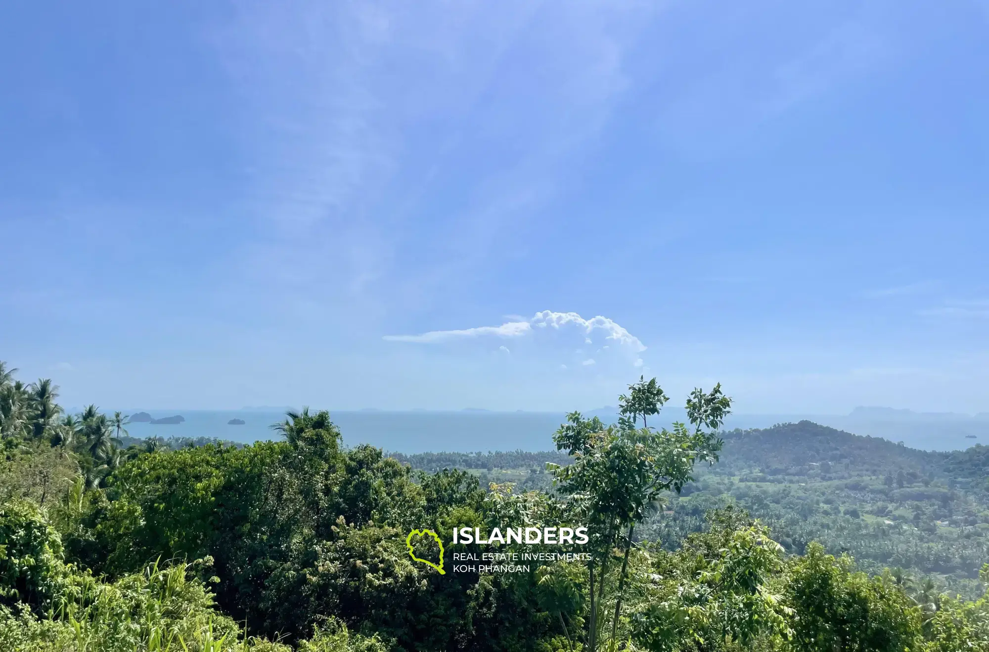 Terrain non bloqué de 3 017 m² avec vue sur la mer à Taling Ngam