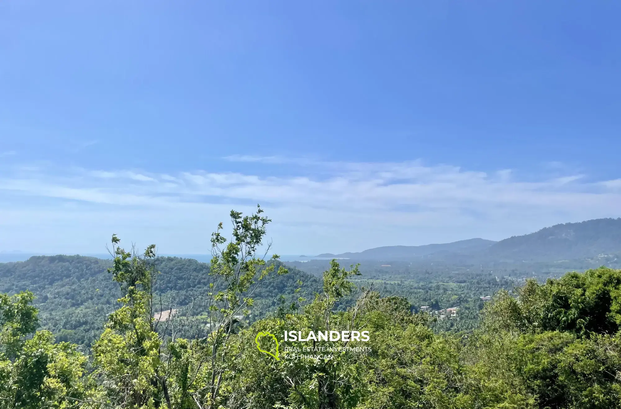 Terrain non bloqué de 3 017 m² avec vue sur la mer à Taling Ngam