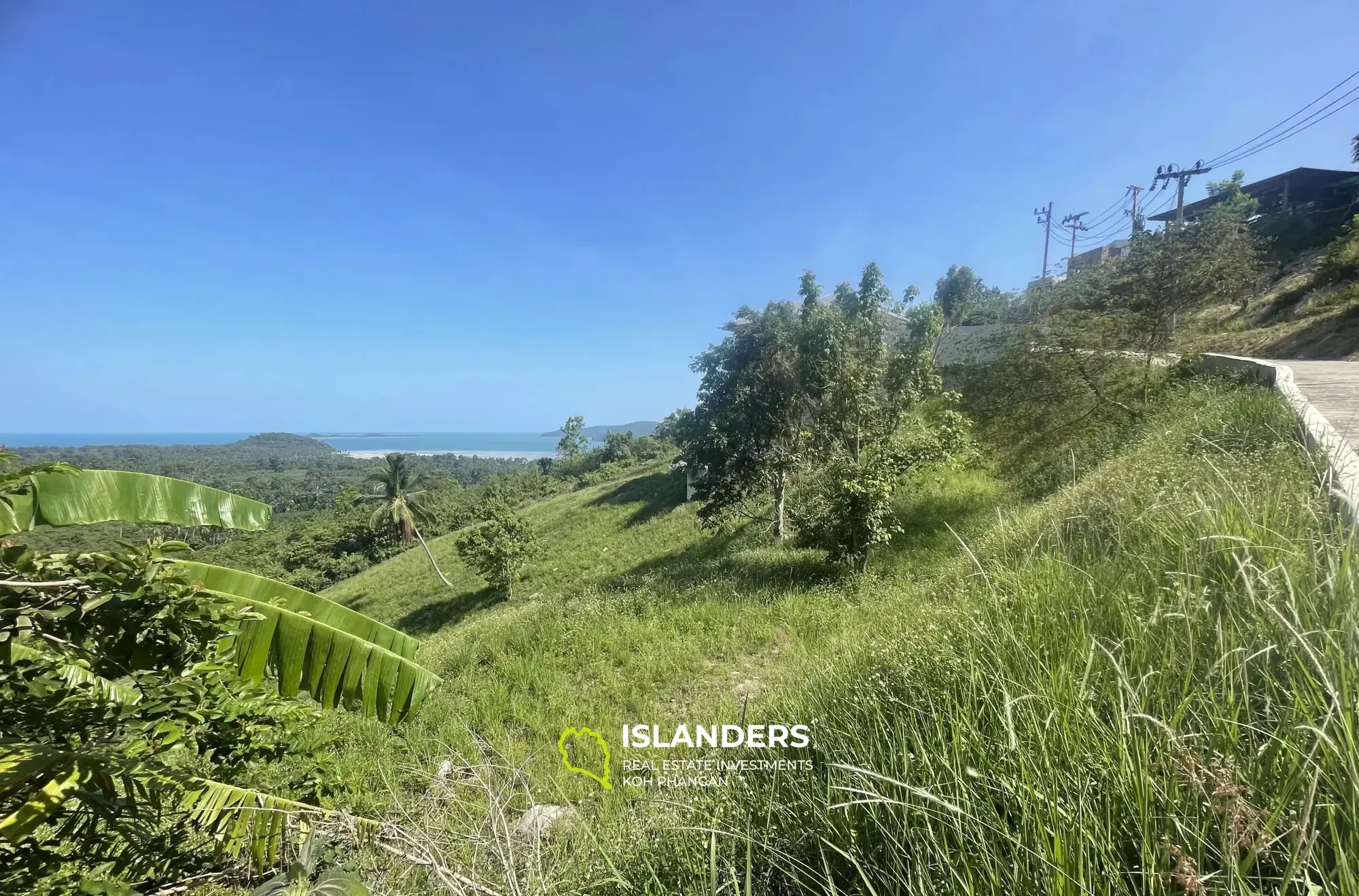 Terrain de 1 696 m² avec vue imprenable sur la mer à Taling Ngam