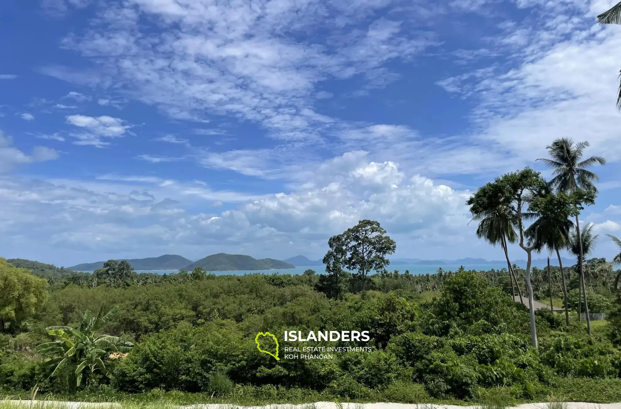 Superbe terrain avec vue sur la mer à Thong Krut à vendre