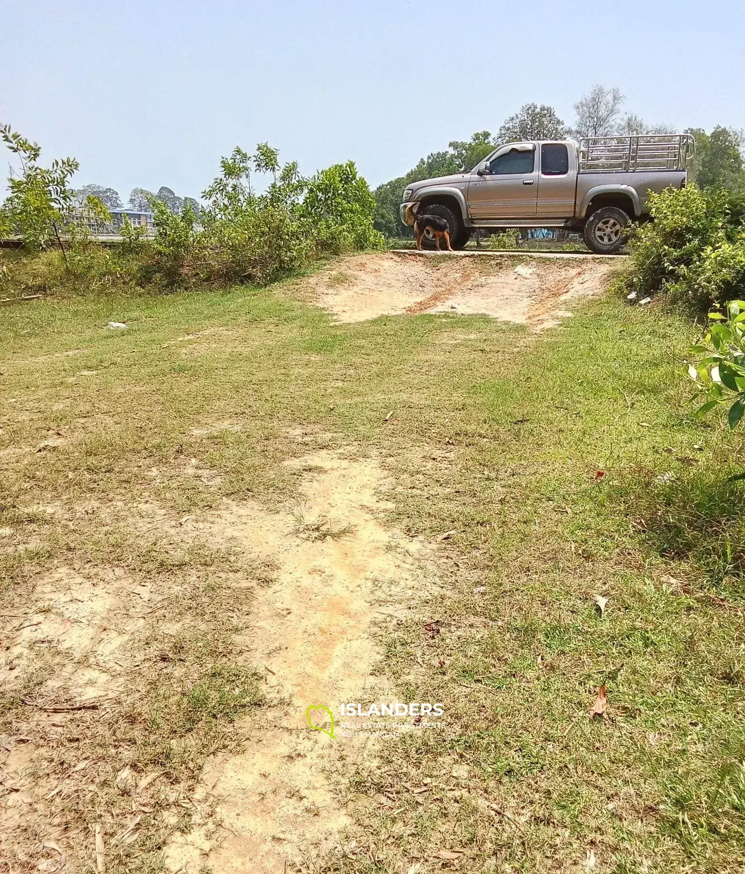 Land for sale near the park Rim Phru Na Mueang Stadium