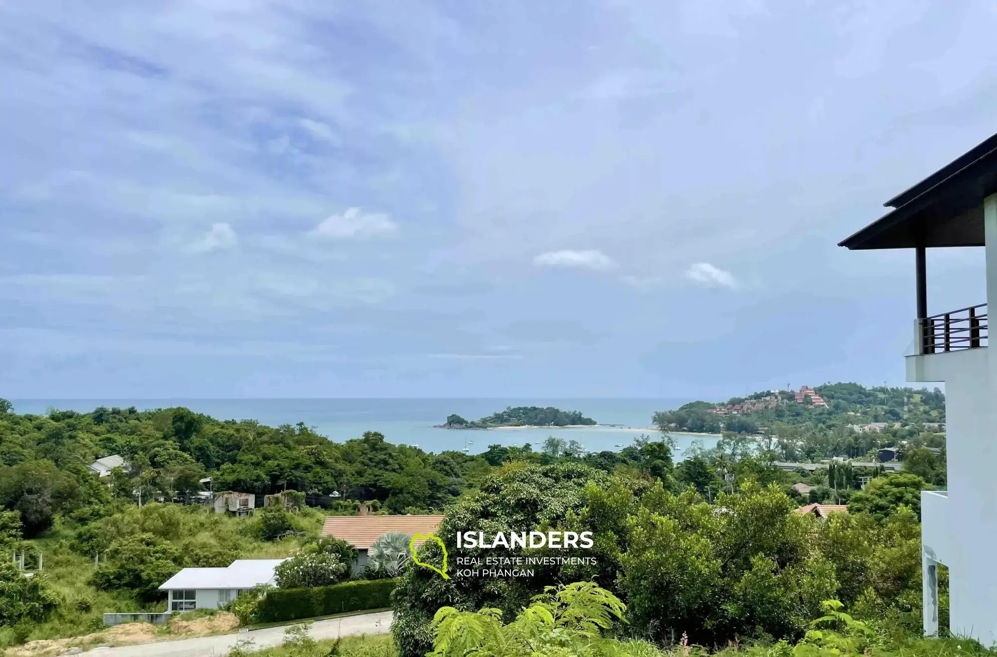 796 m². Terrain avec vue sur la mer à Plai Laem à vendre