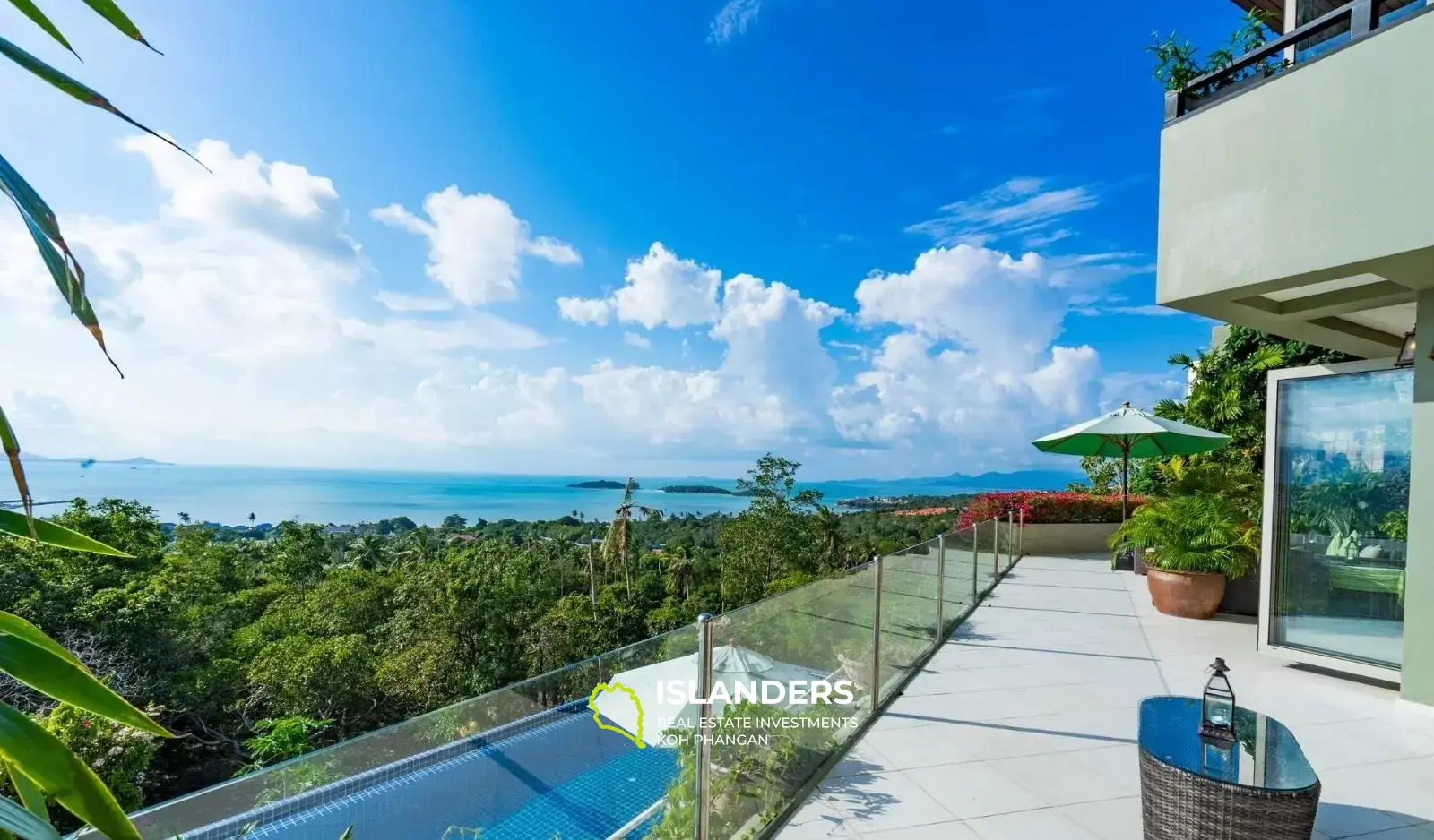 Villa colorée avec vue sur la mer à Plai Laem à vendre