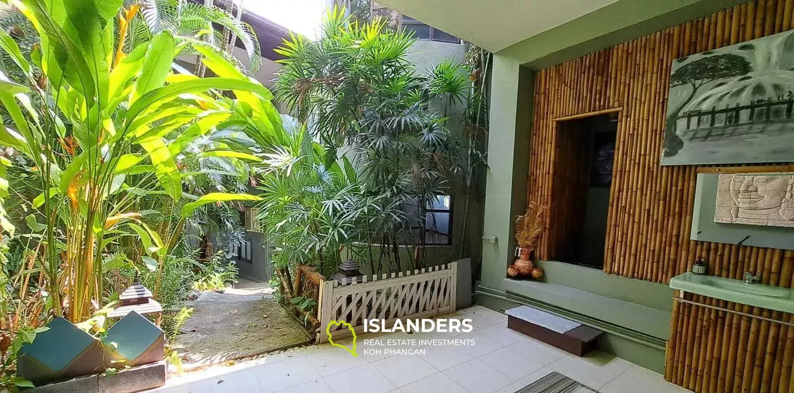 Villa colorée avec vue sur la mer à Plai Laem à vendre