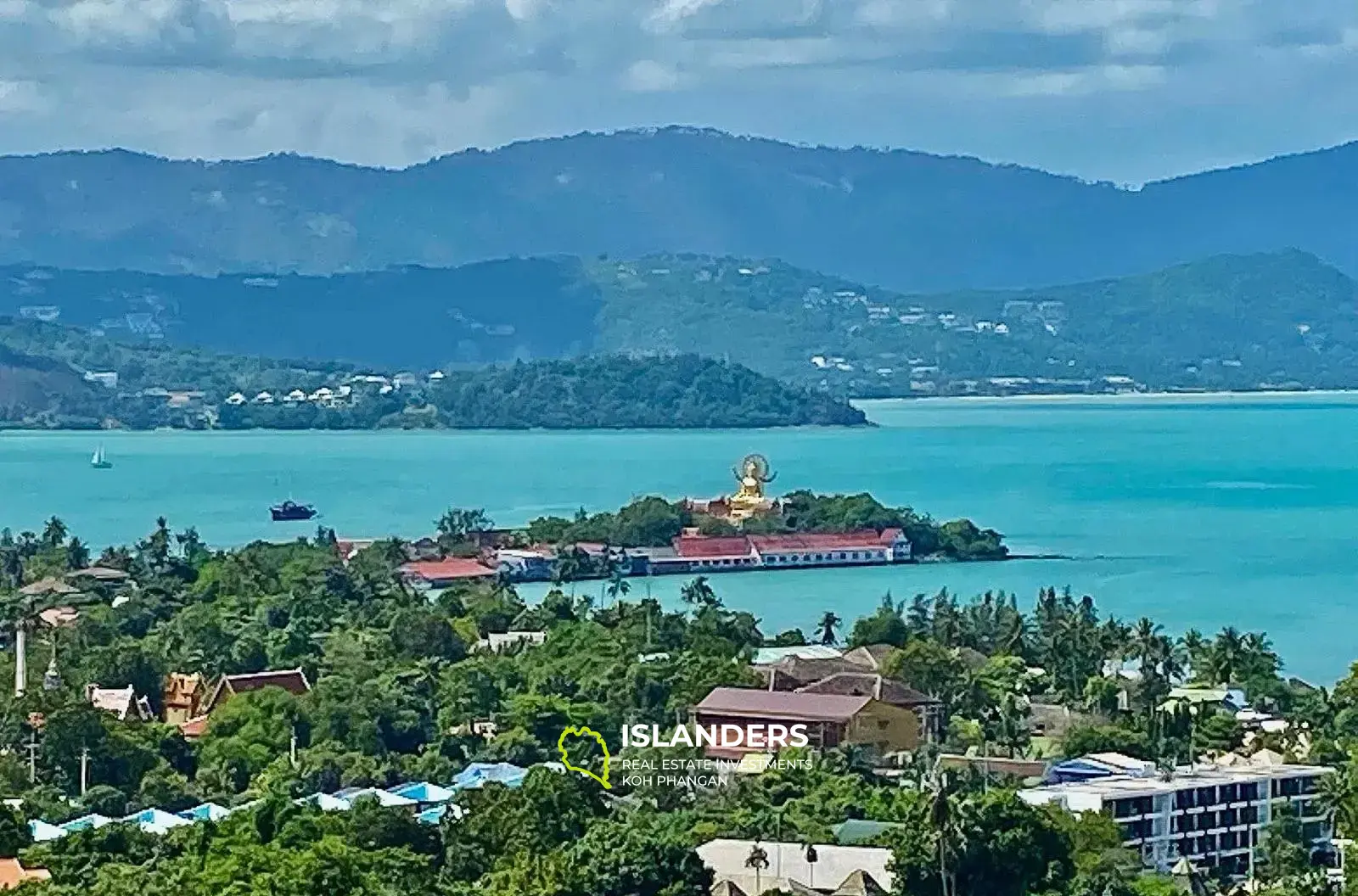 Villa colorée avec vue sur la mer à Plai Laem à vendre