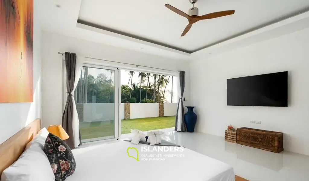 3 Bedroom Beach Front Villa ที่หน้าทอนสิทธิการเช่า