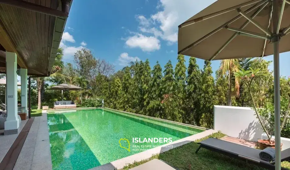 Spacious 8-Bedroom Chaweng Pool Villa