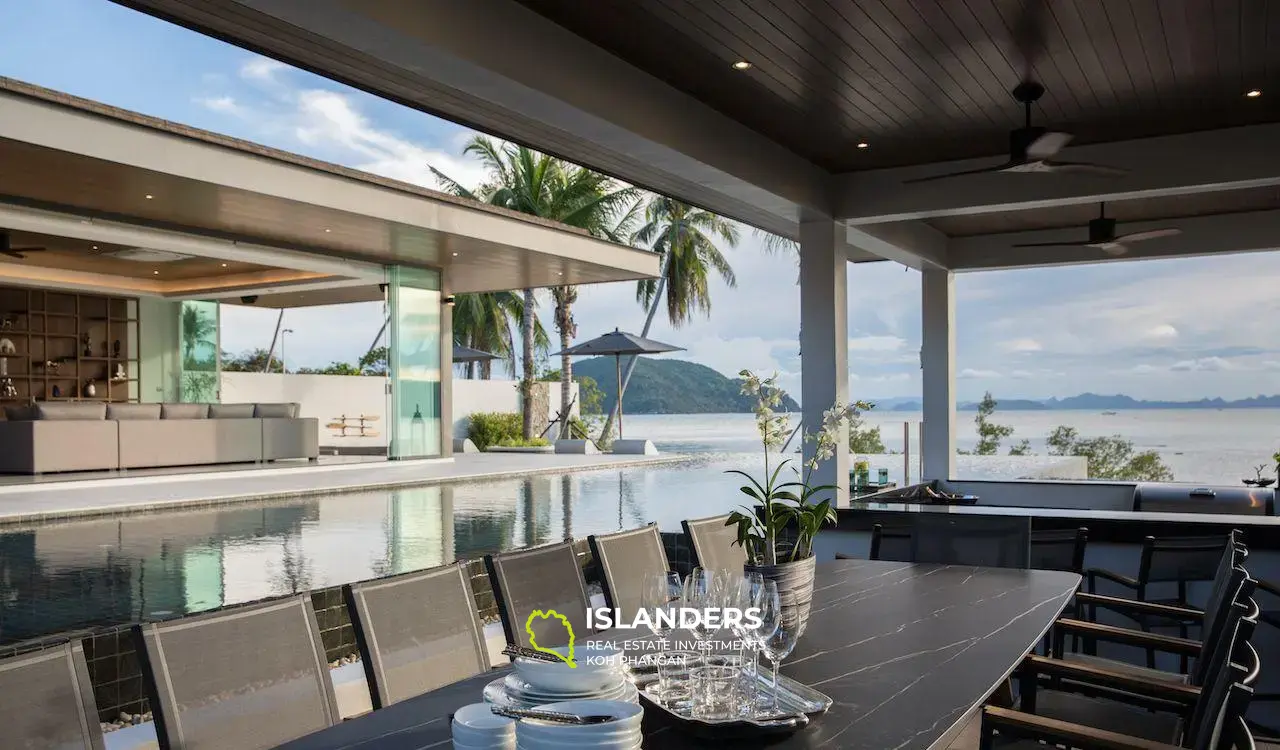 Beautiful 7BR Beachfront Villa with Sunset Views