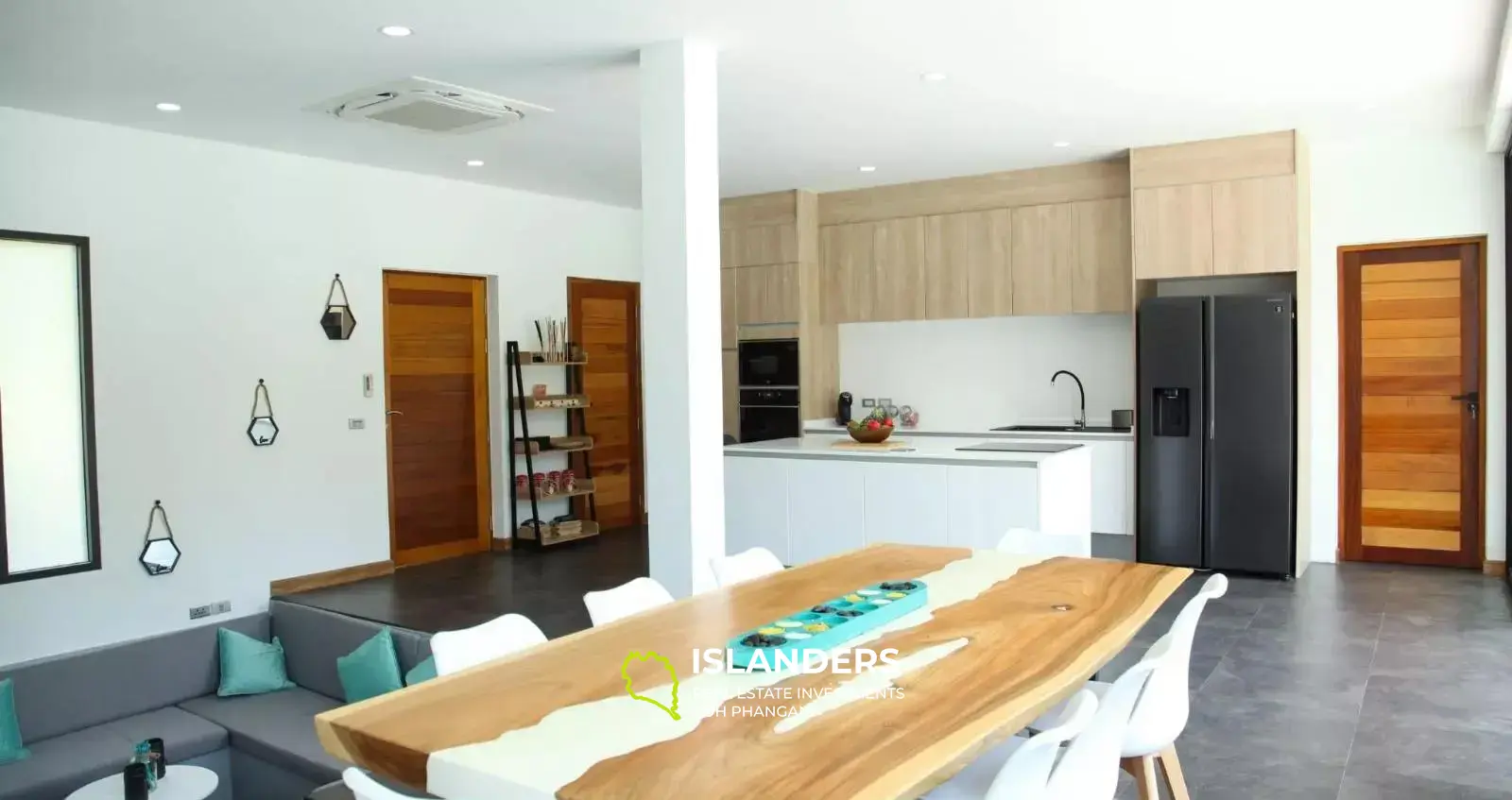 4 Bedrooms Villa Off Plan for Sale in Lamai