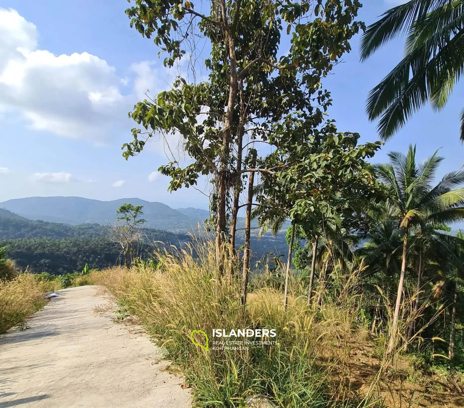 Beautiful Sea View 2 Rais for Sale in Lipa Noi