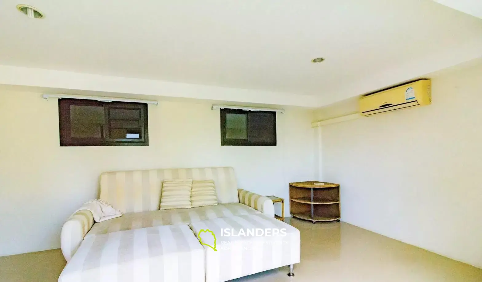 4 Bedroom Pool Villa in Chaweng For Rent