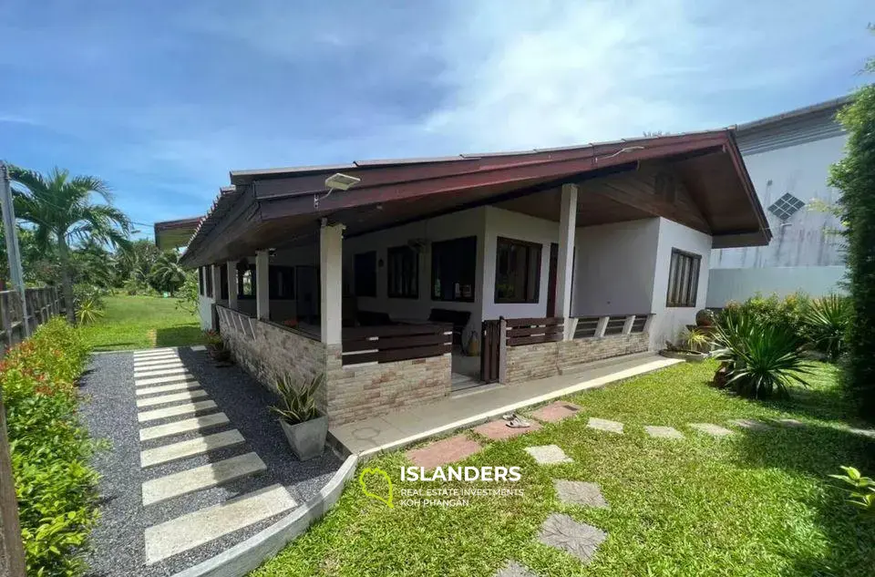 Land with House for Sale next to the Road in Koh Samui