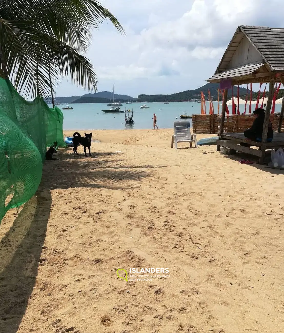 Beachfront Land for Sale in Maenam Beach