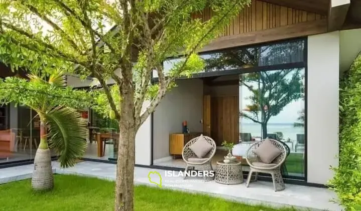 5 Bedroom Beachfront Villa in Baan Talay 1