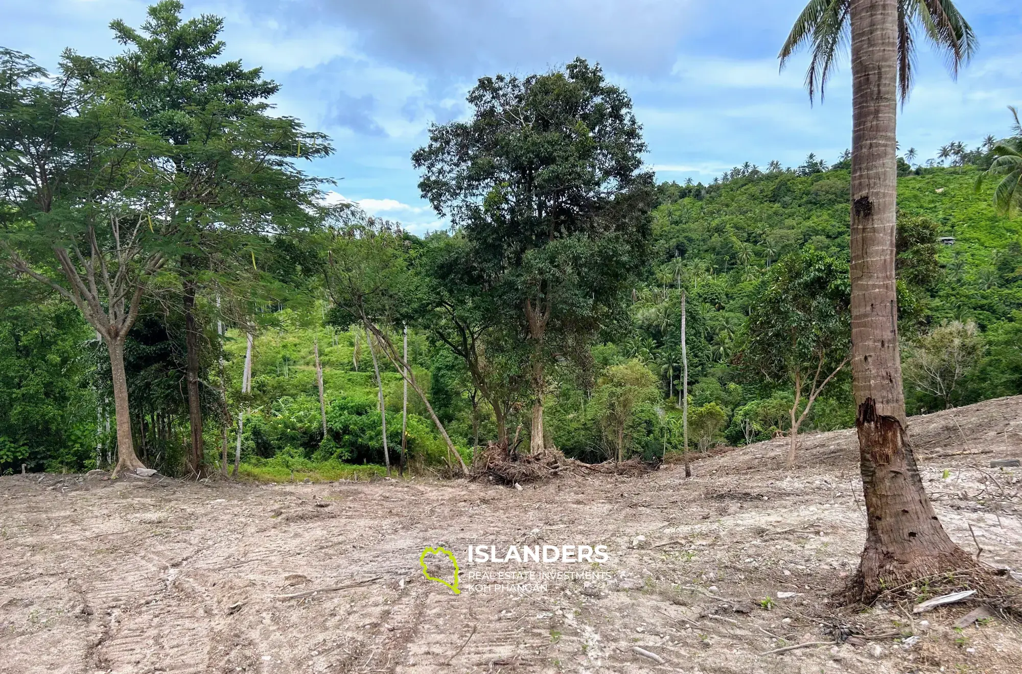 Sea View Land for Sale near Maenam Beach