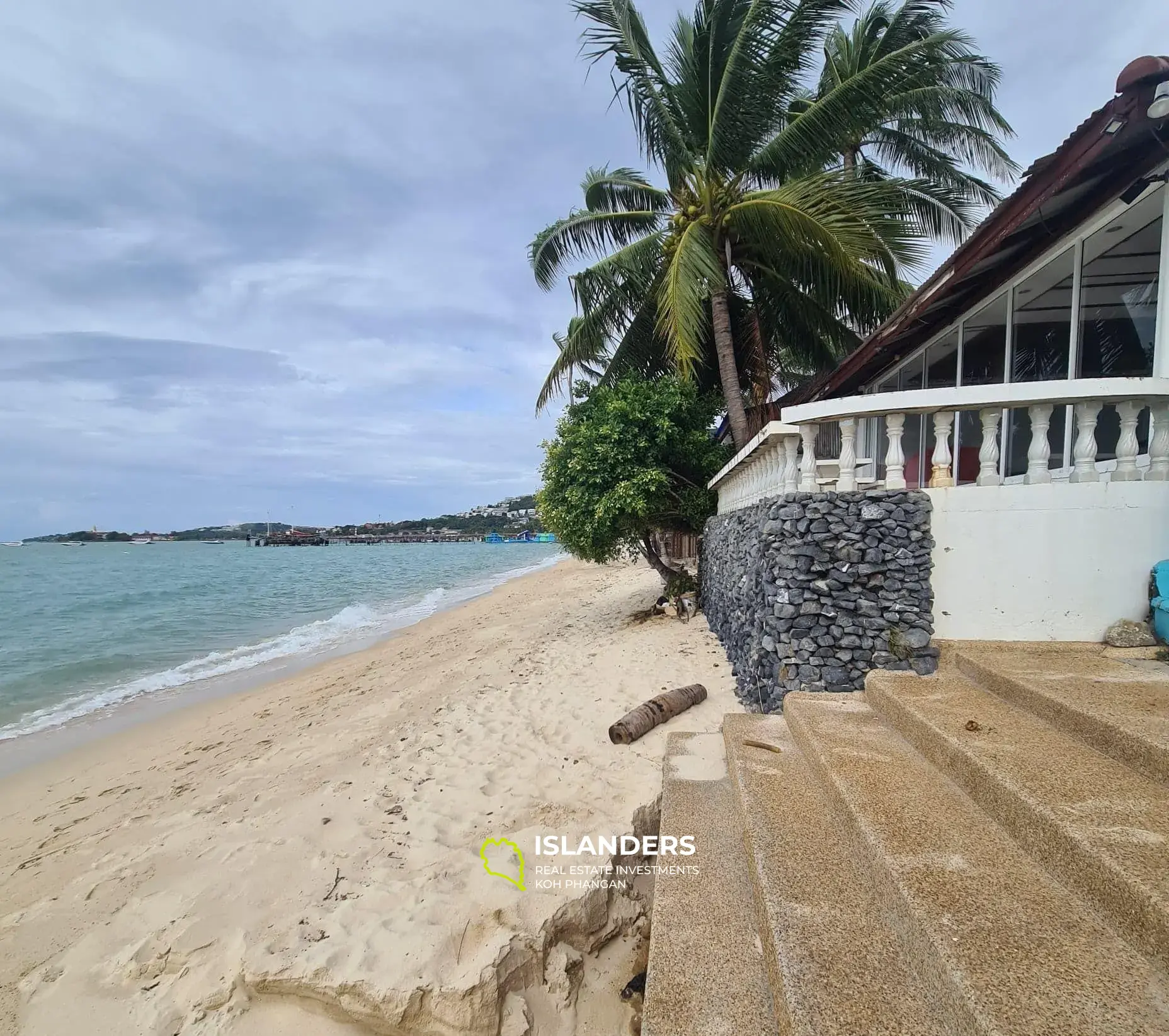 1 Rai Beachfront in Bangrak Beach zu verkaufen