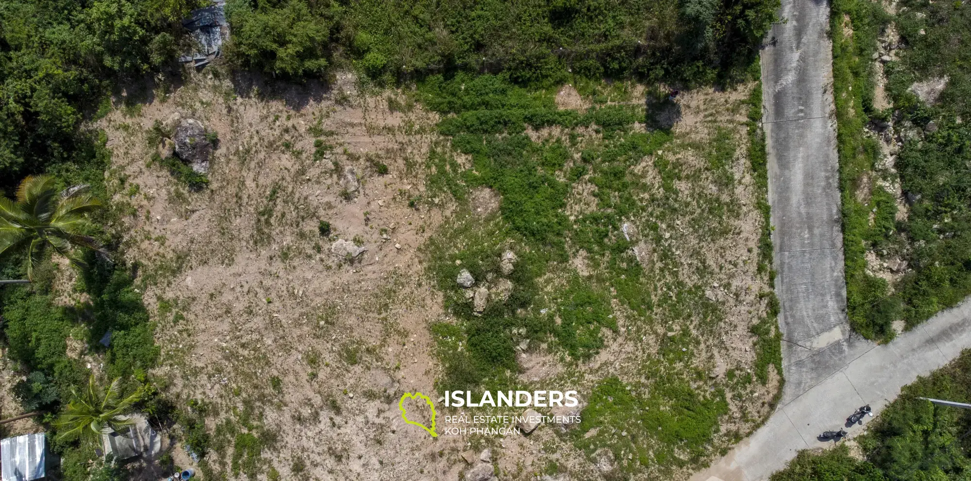 Terrain de bonne taille avec vue sur la mer à Bang Po