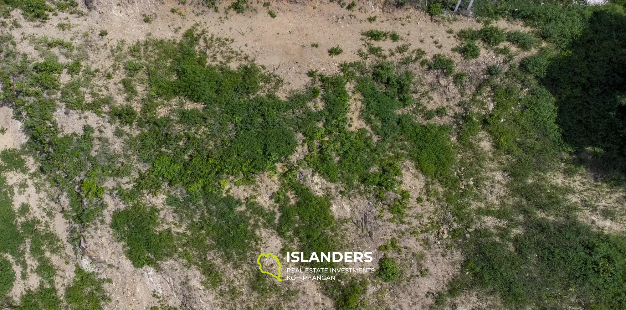 Grand terrain avec de belles vues à vendre à Plai Laem