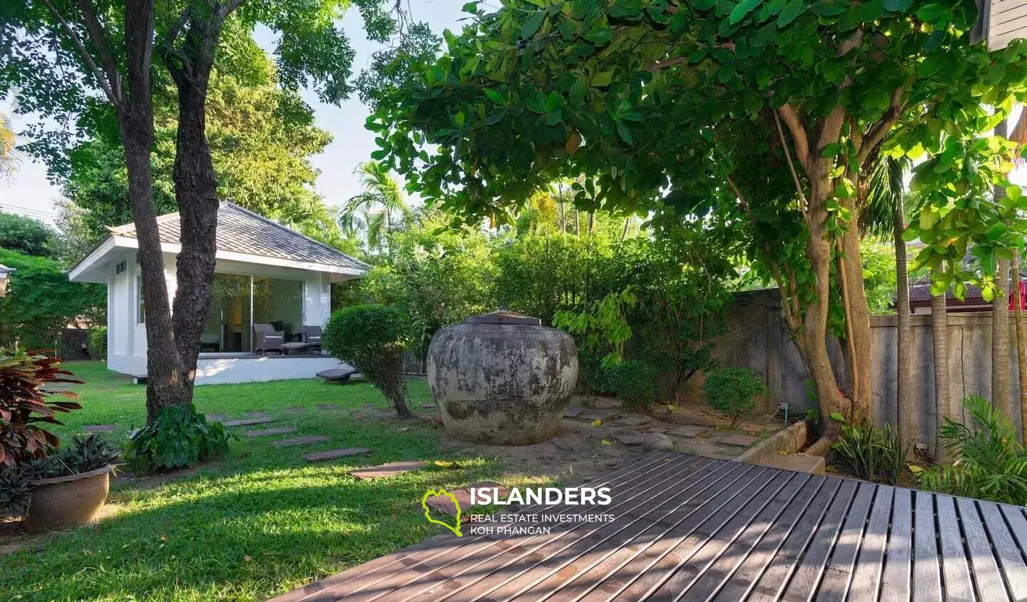 Villa de 3 chambres en bord de mer avec un immense jardin à Bangrak