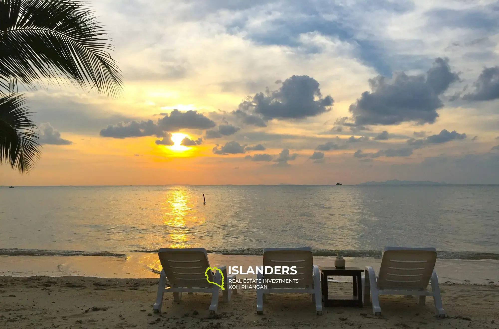 Strandgrundstück in Lipa Noi mit 1 Haus und 7 Bungalows