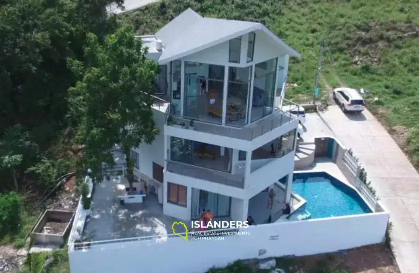 Villa unique avec piscine à Plai Laem avec une vue imprenable