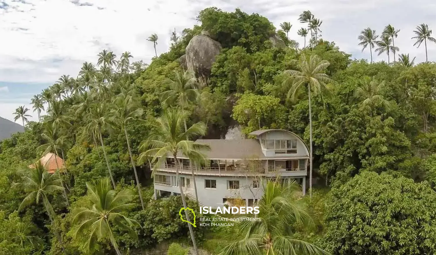 Villa de 4 chambres à vendre au domaine Santikhiri