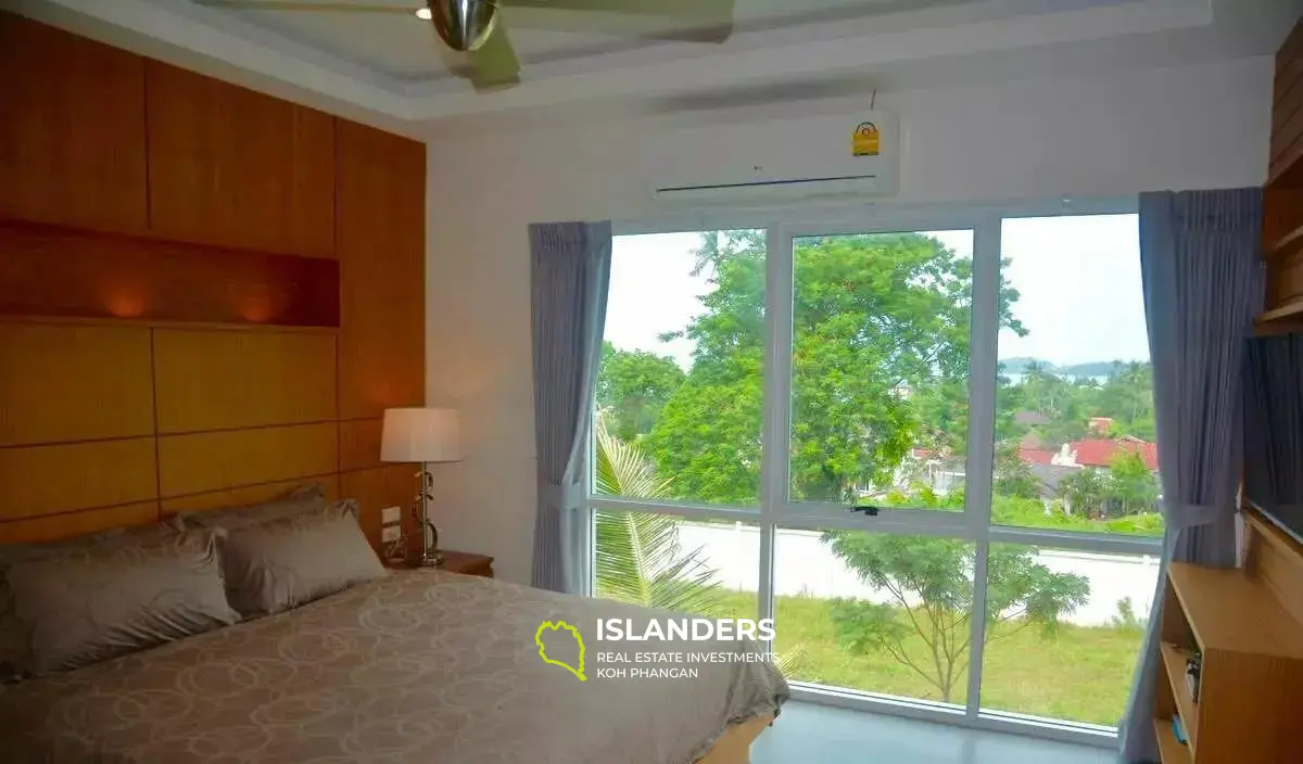 Villa with 4 Bedrooms near Bangrak Beach