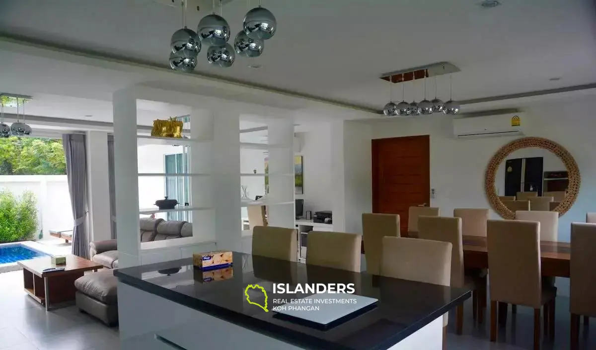 Villa with 4 Bedrooms near Bangrak Beach