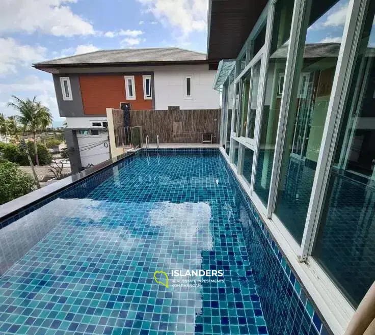 Poolvilla mit 6 Schlafzimmern und Meerblick in Chaweng