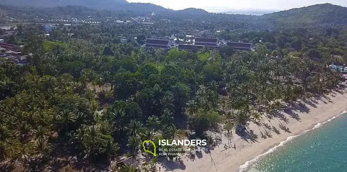 30 Rai de terrain à Maenam avec un superbe front de mer de 180 mètres