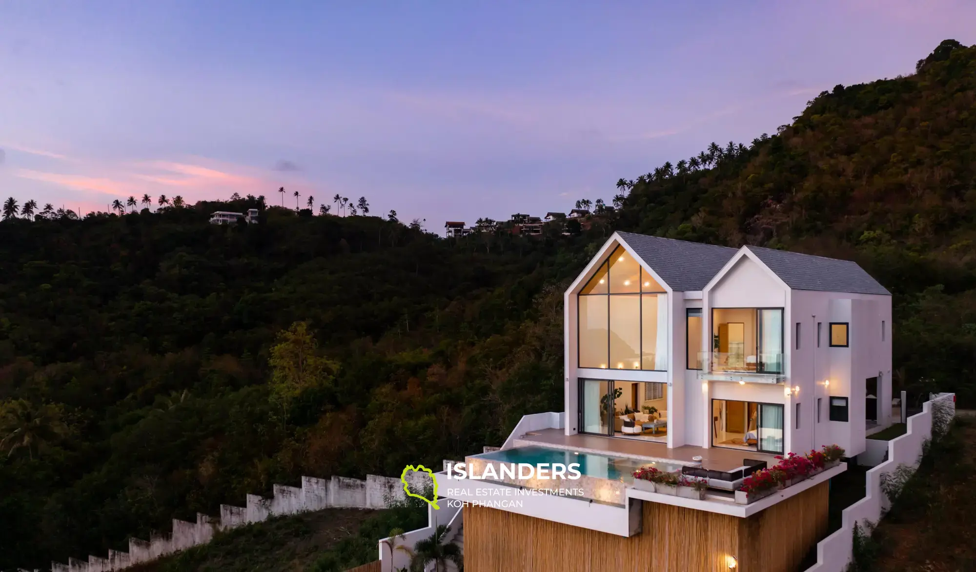 Magnifique villa de 3 chambres avec piscine et vue sur la mer au coucher du soleil avec système solaire à Koh Samui