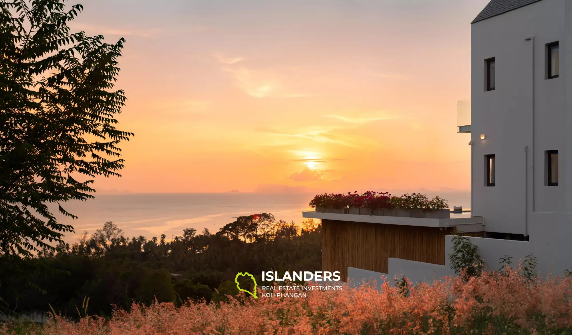 Wunderschöne Poolvilla mit 3 Schlafzimmern und Meerblick bei Sonnenuntergang und Solaranlage auf Koh Samui