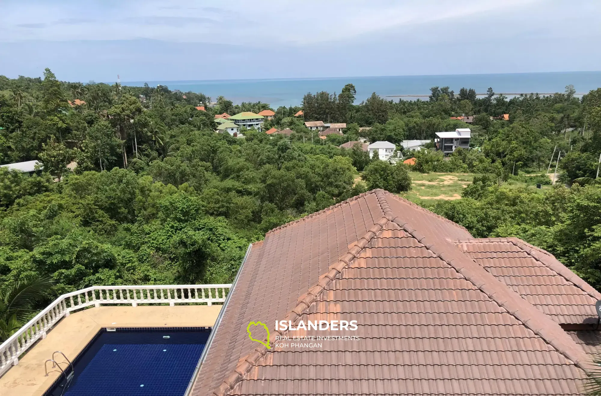 Villa 4 chambres avec piscine et vue sur la mer et appartement à Maret